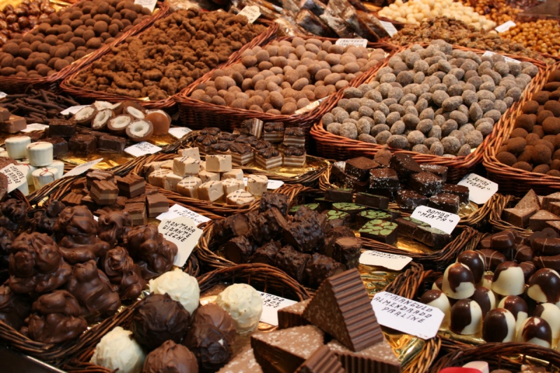 boutique-PEILLE-min_chocolates_chocolate_nibble_sweetness_fine_chocolates_gourmet_candy_brand-752083